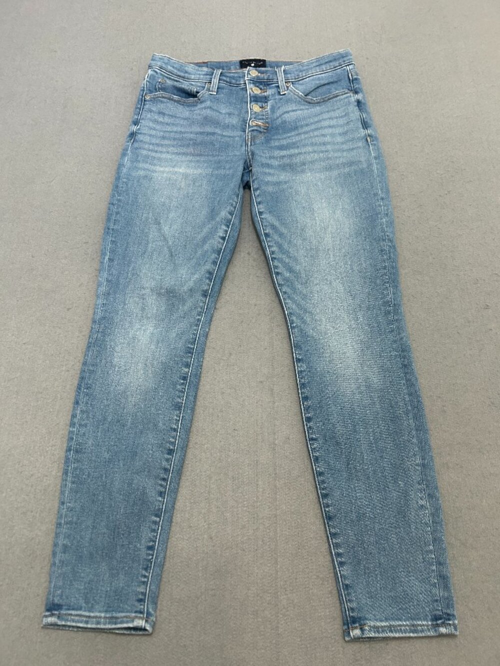 Women’s Lucky Brand Jeans Size 10/30 Button Fly Skinny Light Wash Denim